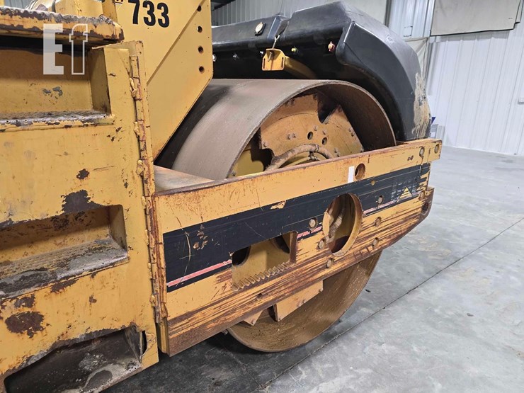 2001-caterpillar-cb-634c-image-11