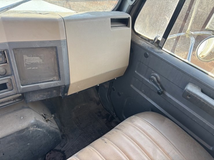 1994-international-4700-image-28