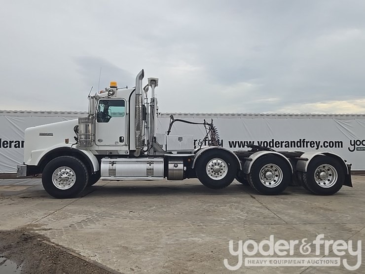 2014-kenworth-t800-image-2