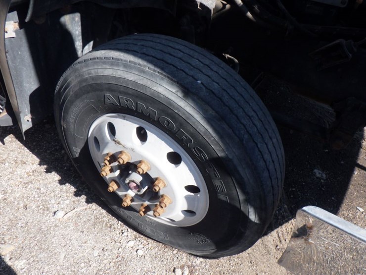 2000-mack-ch613-image-21