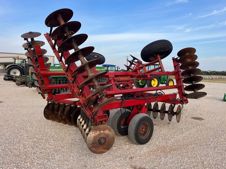 case-ih-3900-image-9