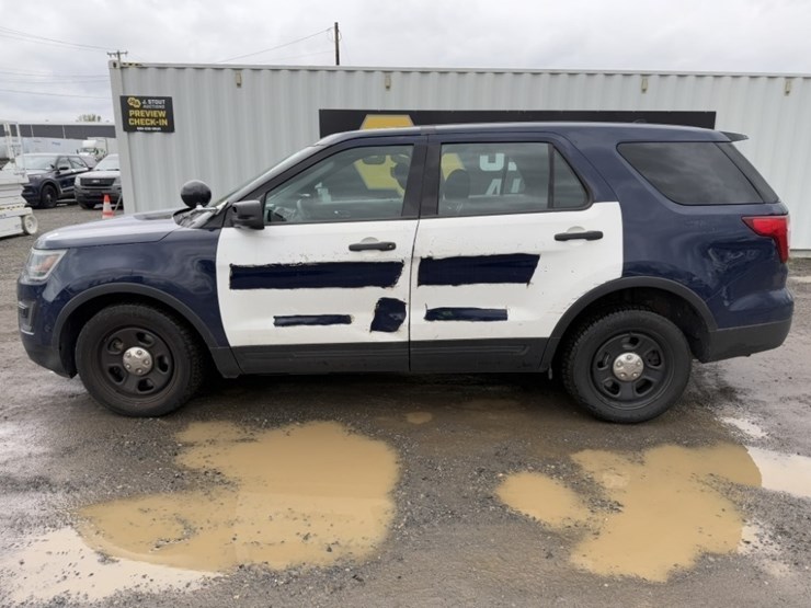 2017-ford-explorer-image-7