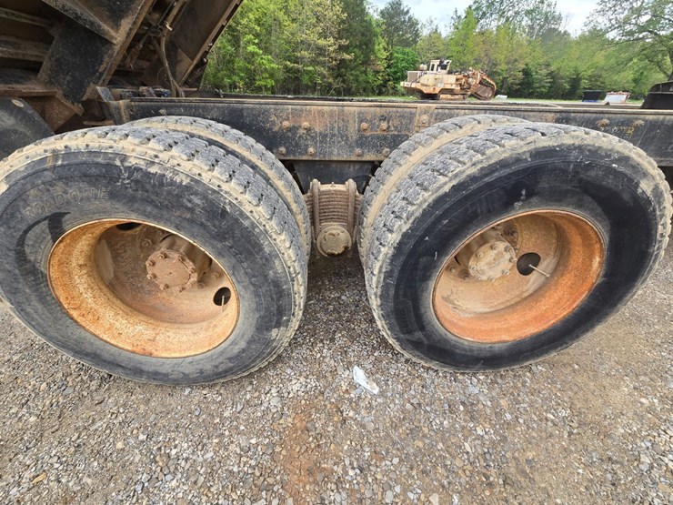 1996-mack-rd690s-image-82