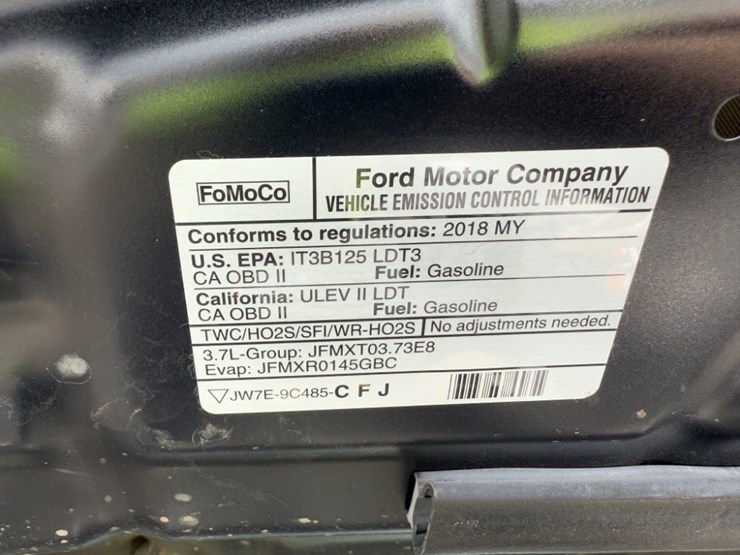 2018-ford-explorer-image-13