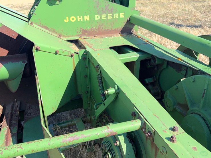 john-deere-14t-square-baler-image-12