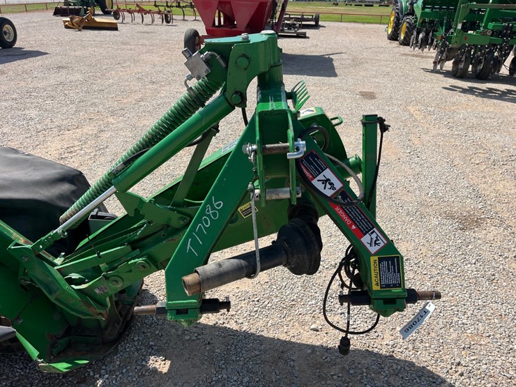 2020-john-deere-r310-image-2