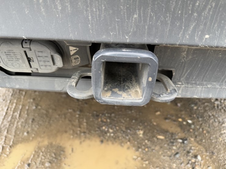 2020-ford-explorer-image-23