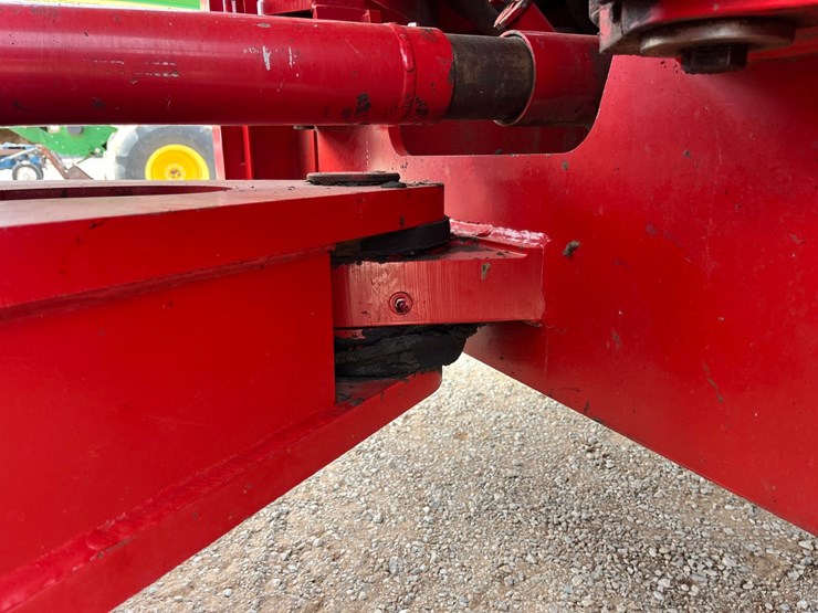 2009-versatile-435-image-11