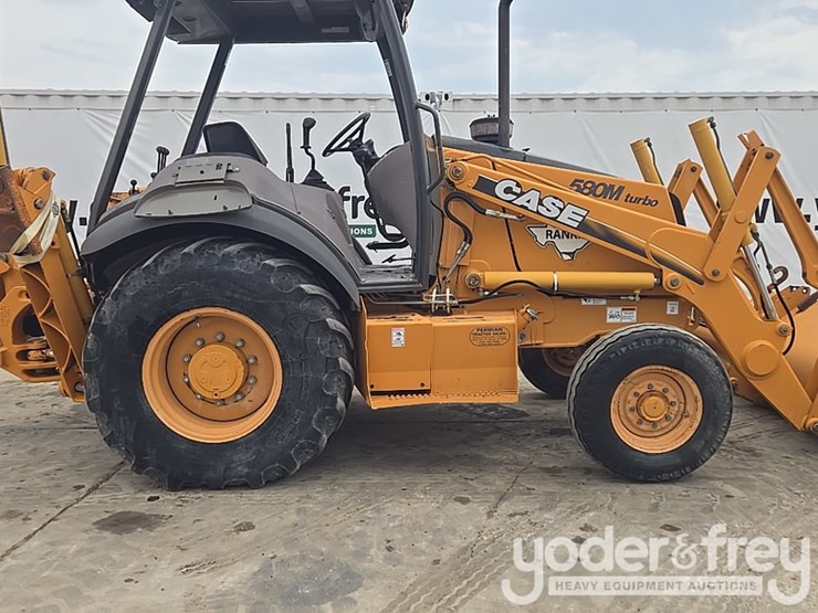 2004-case-580m-image-13