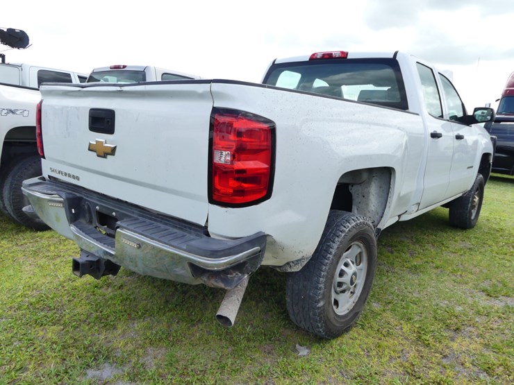 2018-chevrolet-2500hd-image-4