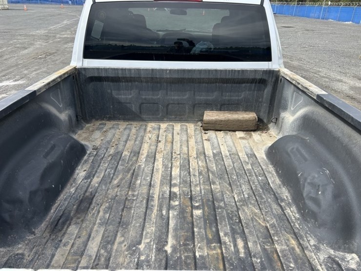 2013-dodge-1500-image-29