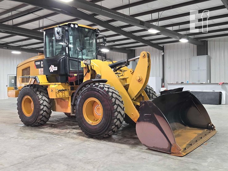 2019-caterpillar-926m-image-2