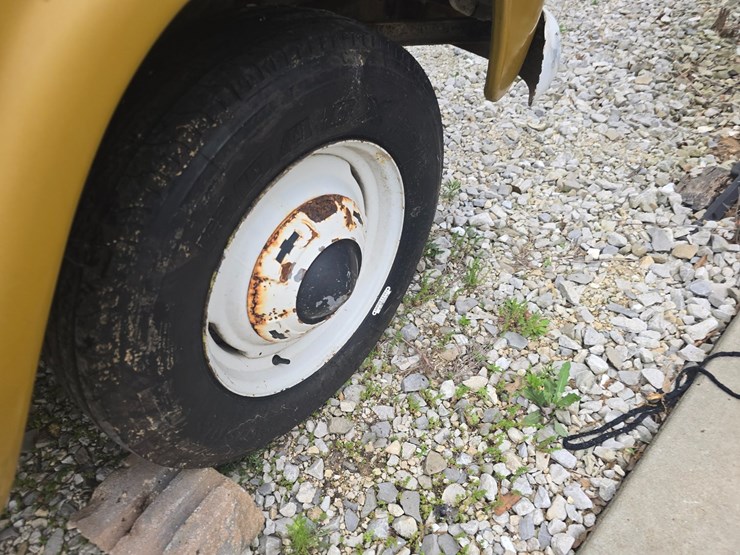 1958-chevrolet-apache-image-37