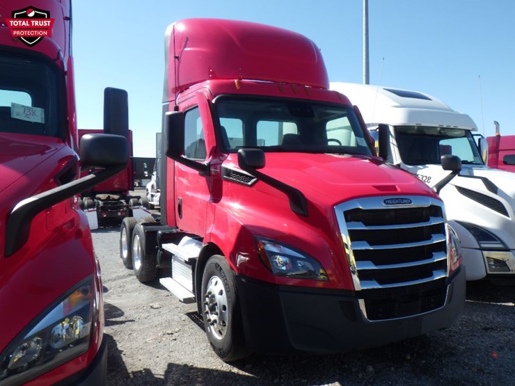 2021-freightliner-cascadia-116-image-3