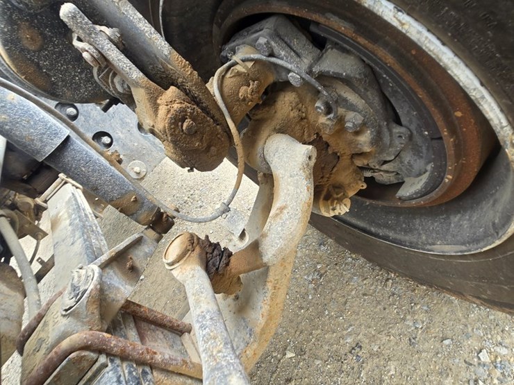 2001-mack-rd690s-image-63