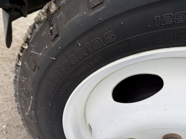 2016-ford-f550-sd-image-15