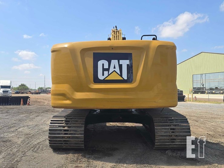 2019-caterpillar-320-image-8