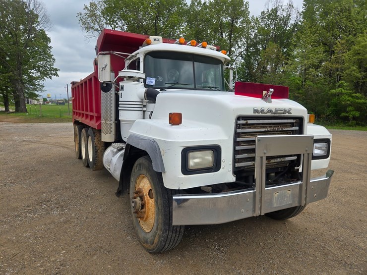 2001-mack-rd688s-image-26