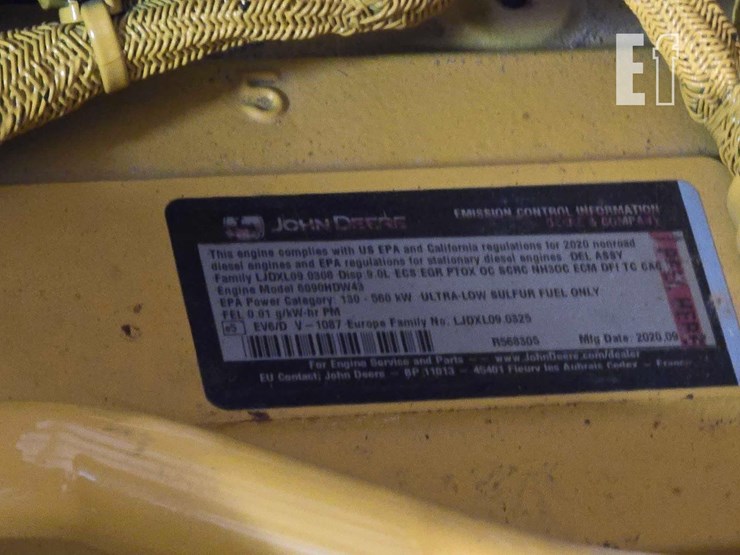 2021-deere-260e-image-25