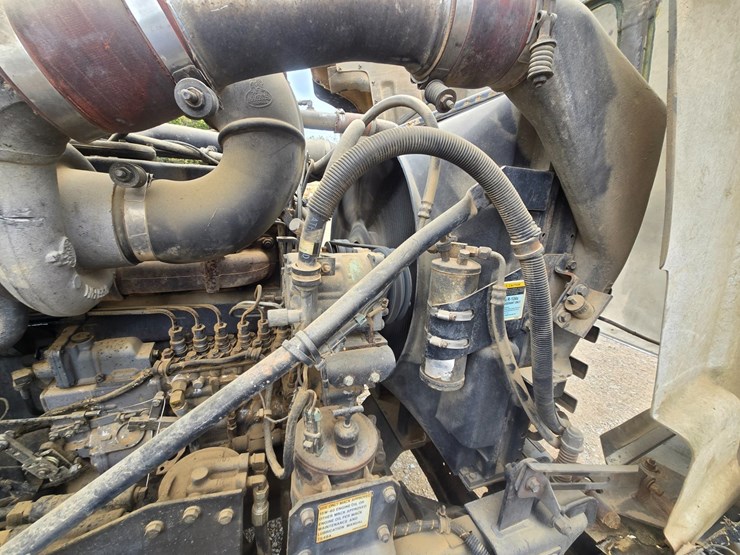 1996-mack-rd690s-image-51