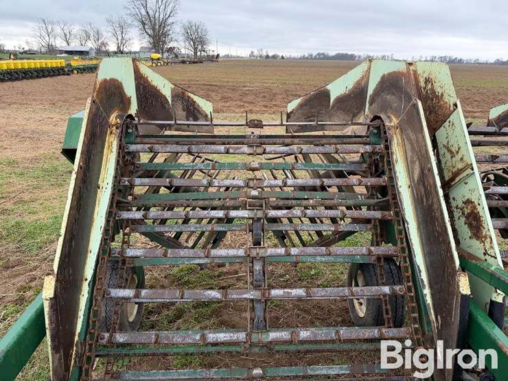 2001-kmc-4-30-peanut-digger-image-20