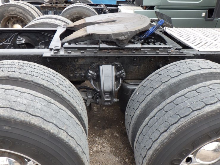 2016-kenworth-t800-image-7