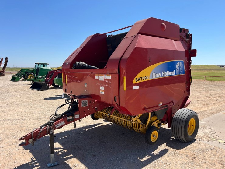 2007-new-holland-br7090-image-1