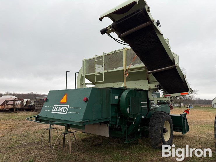 2012-kmc-3386-peanut-combine-image-5