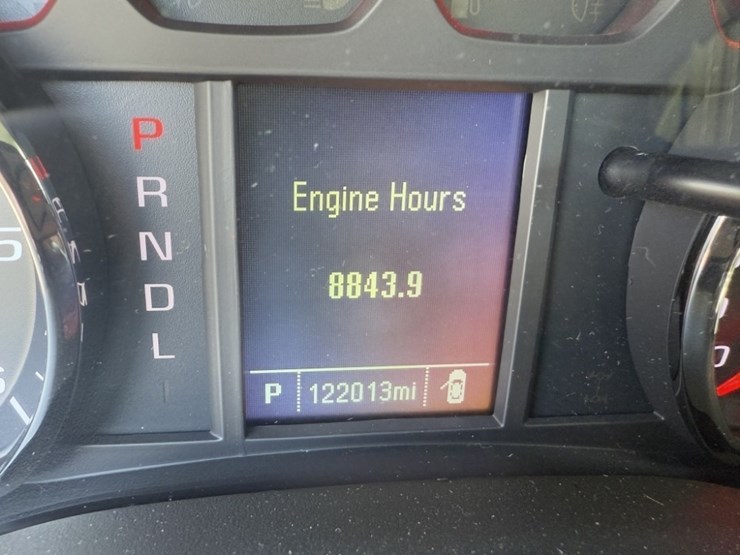 2013-chevrolet-tahoe-image-27