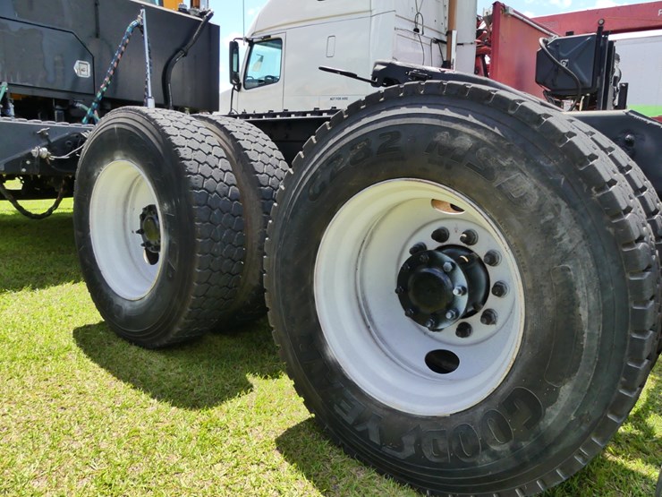 2011-international-13-image-7