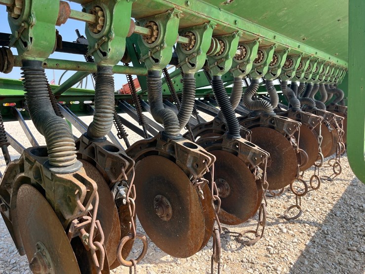 john-deere-8300-image-12