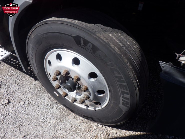 2021-freightliner-cascadia-116-image-22