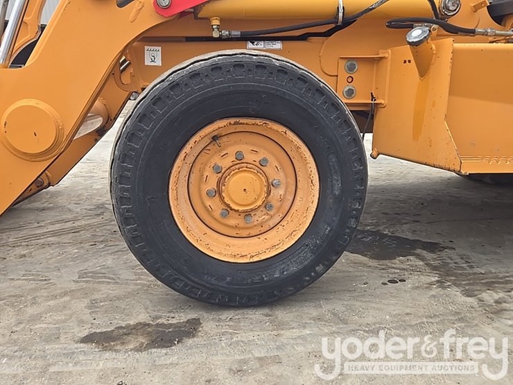 2004-case-580m-image-9