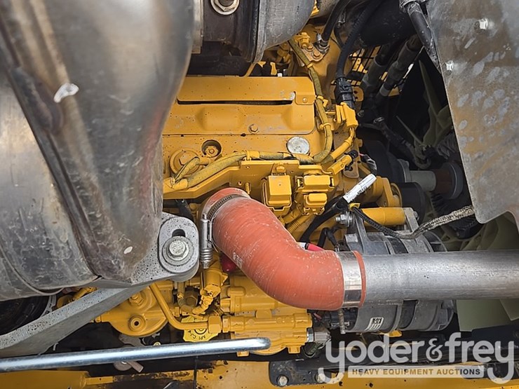 2021-deere-310sl-image-65