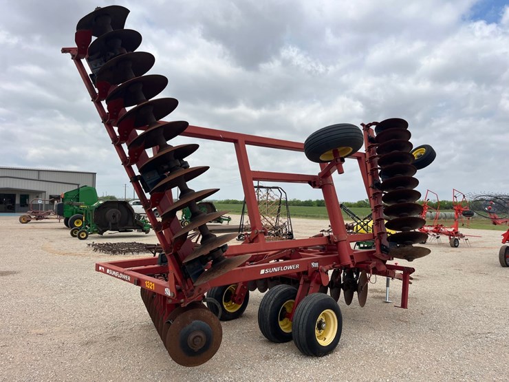 2005-sunflower-1321-image-7