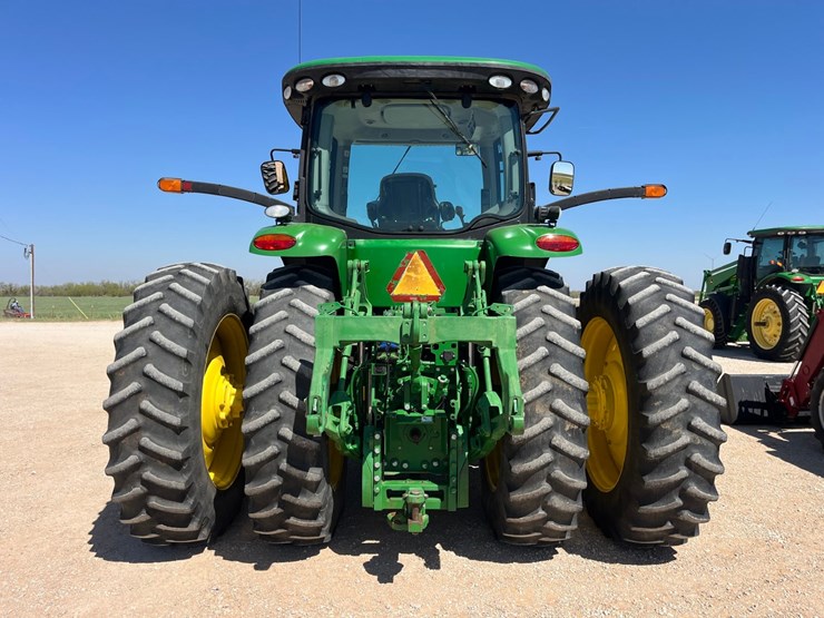 2013-john-deere-7215r-image-10