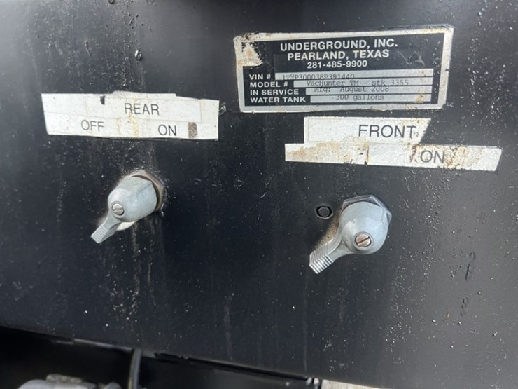 2009-gmc-w5500-image-14