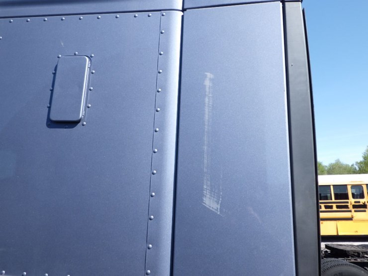 2020-kenworth-t680-image-21