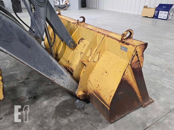 2011-deere-310j-image-11