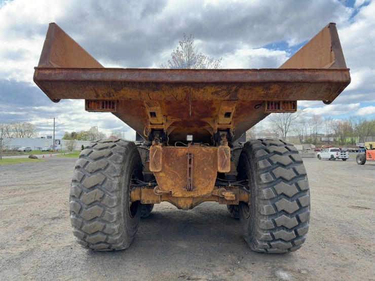 2003-volvo-a40d-image-4