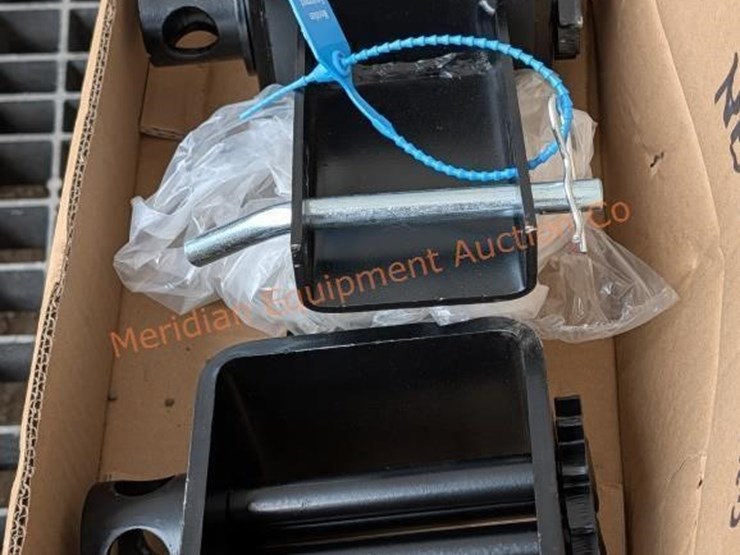 6--stake-pocket-winches-image-5