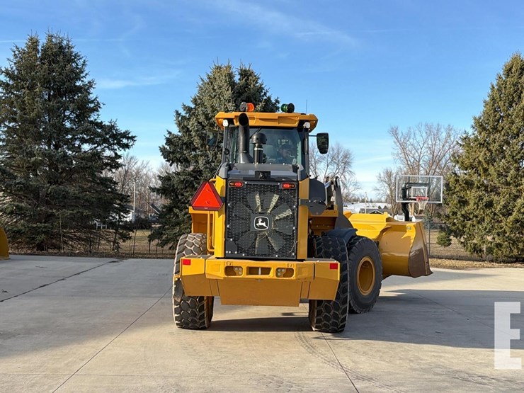 2024-deere-624-p-tier-image-8