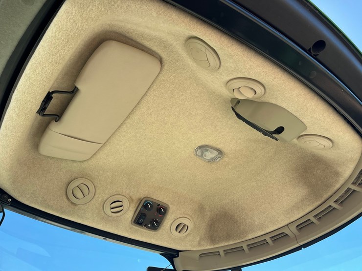 2021-john-deere-4052r-image-14