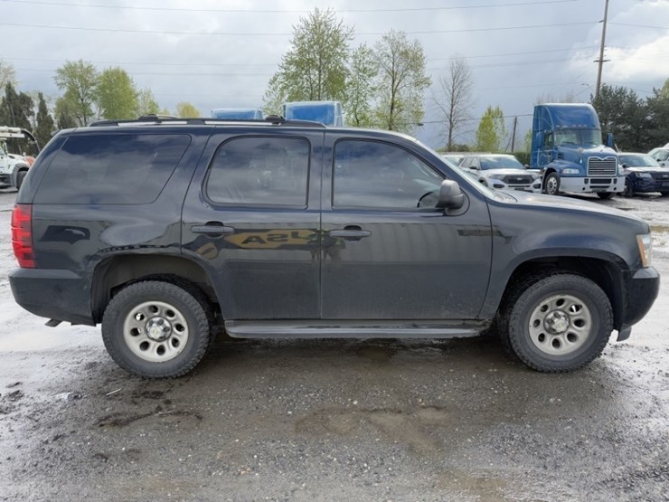 2014-chevrolet-tahoe-image-3
