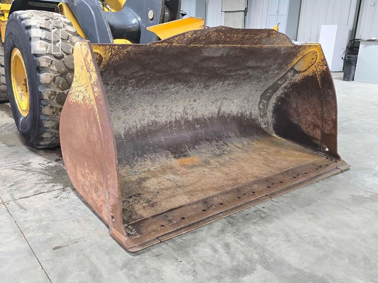 2022-deere-524-p-tier-image-10