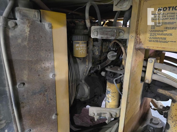 2001-caterpillar-cb-634c-image-25