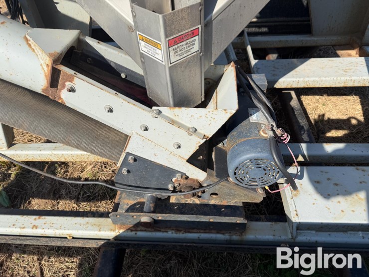 2004-crustbuster-speed-king-90725300-seed-tender-image-11