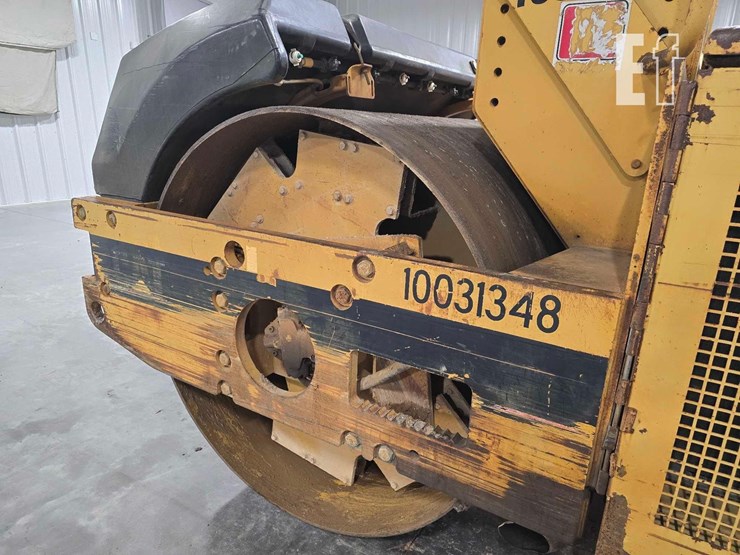 2001-caterpillar-cb-634c-image-12