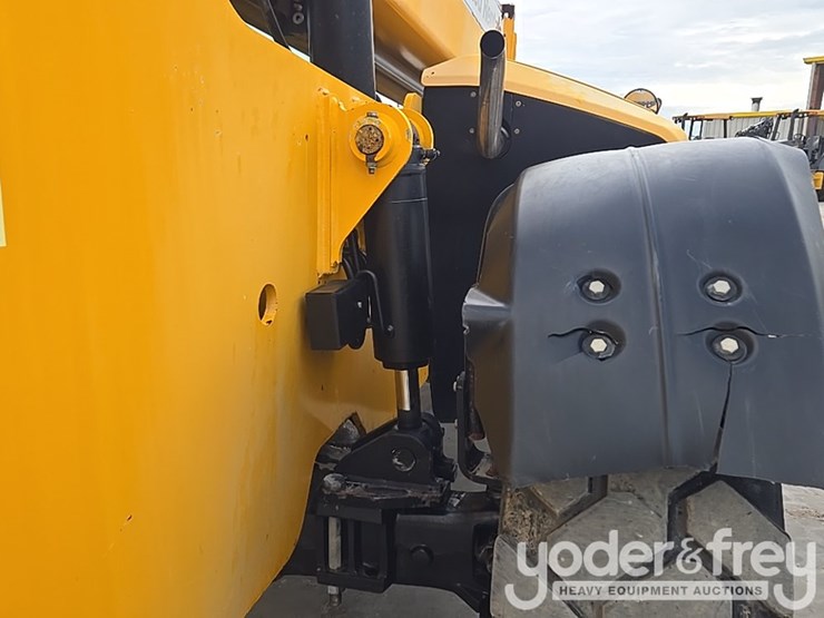 2017-jcb-510-56-image-44