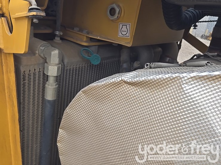 2019-caterpillar-d6-lgp-image-58